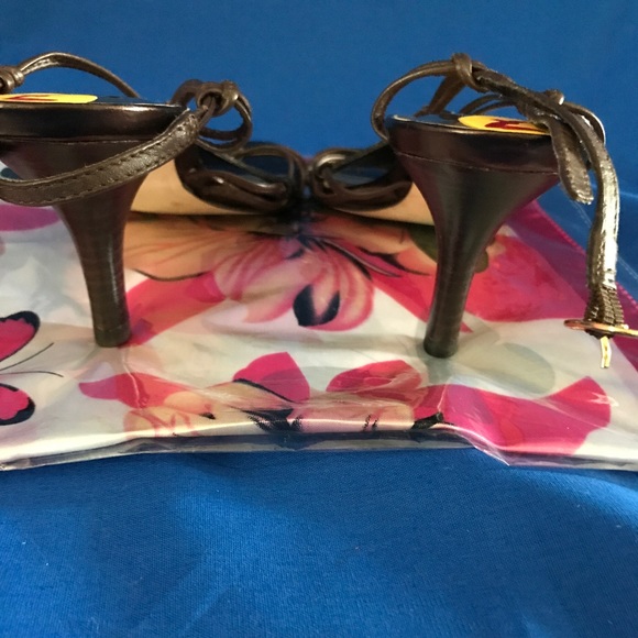 Carlos Santana Bronze Strappy Gladiator Sandal - Picture 3 of 10